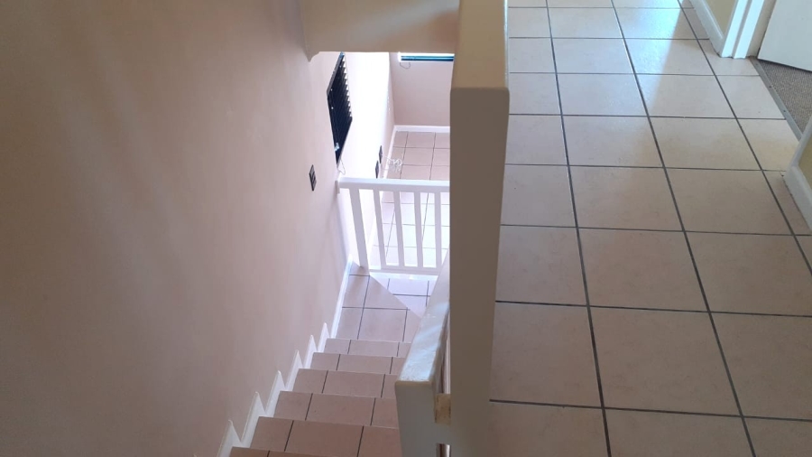 To Let 3 Bedroom Property for Rent in Bluewater Bay Western Cape